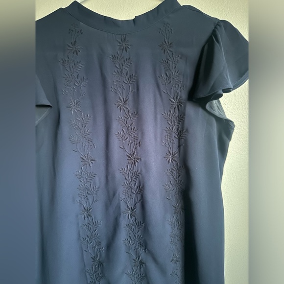 Loft top with beautiful detail - Picture 2 of 4